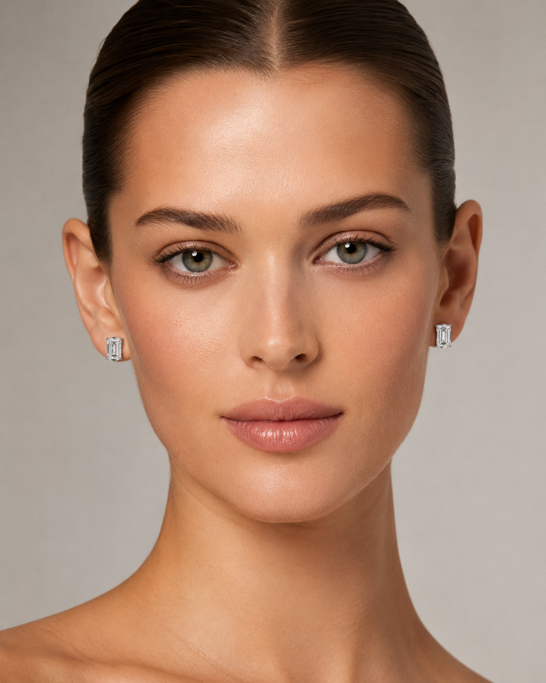 Aurelia Royale White Gold Emerald-Cut Stud Earrings with Labgrown Diamond Accents