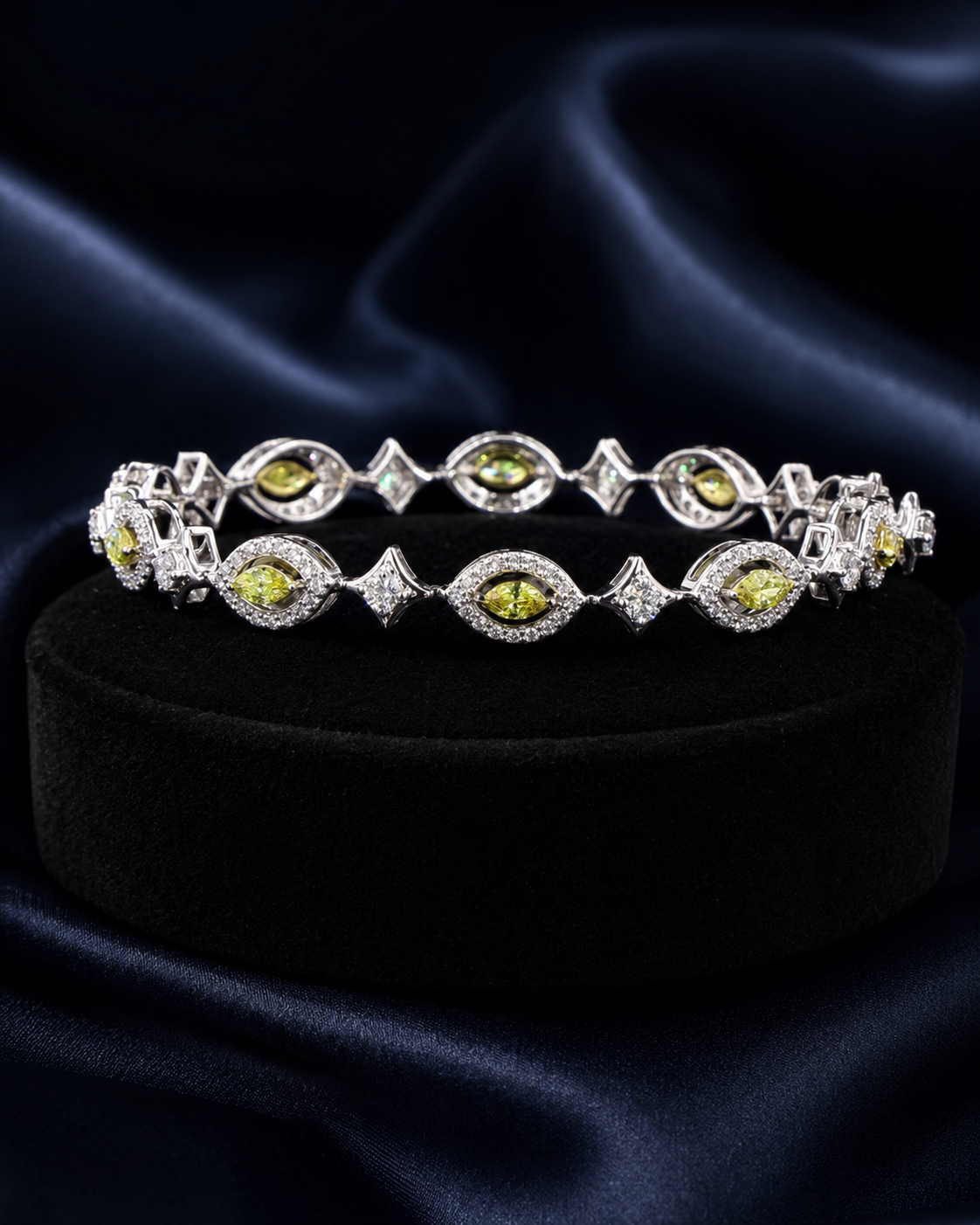 Aurelia Royale White Gold Marquise Link Bracelet with Labgrown Diamond Accents