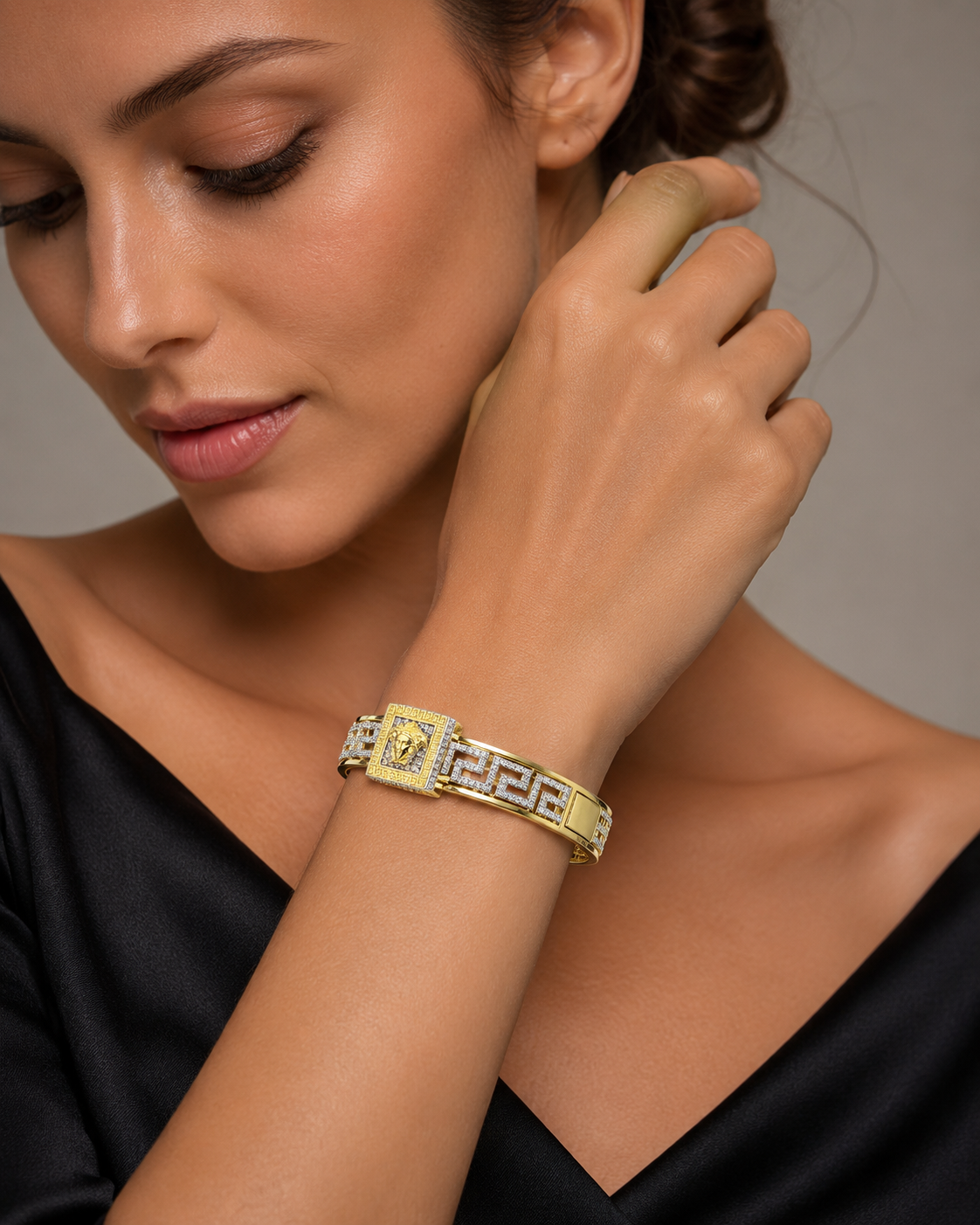 Aurelia Royale Greek Key Gold Bracelet with Labgrown Diamond Accents