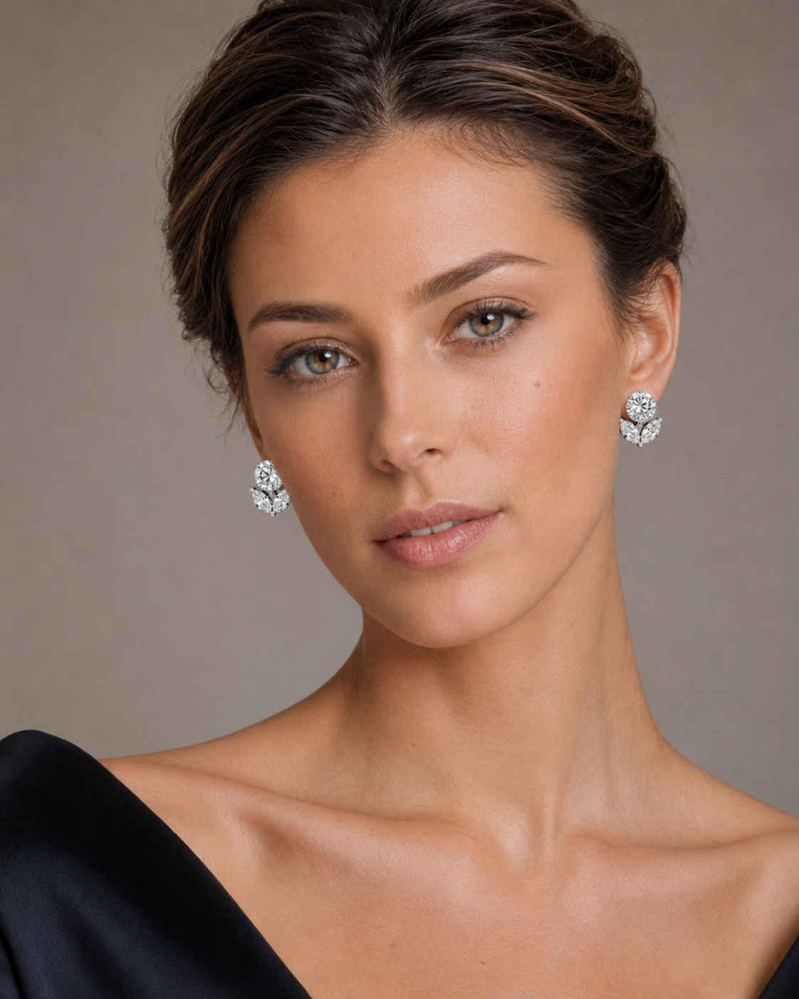 Aurelia Royale White Gold Stud Earrings with Labgrown Diamond Accents