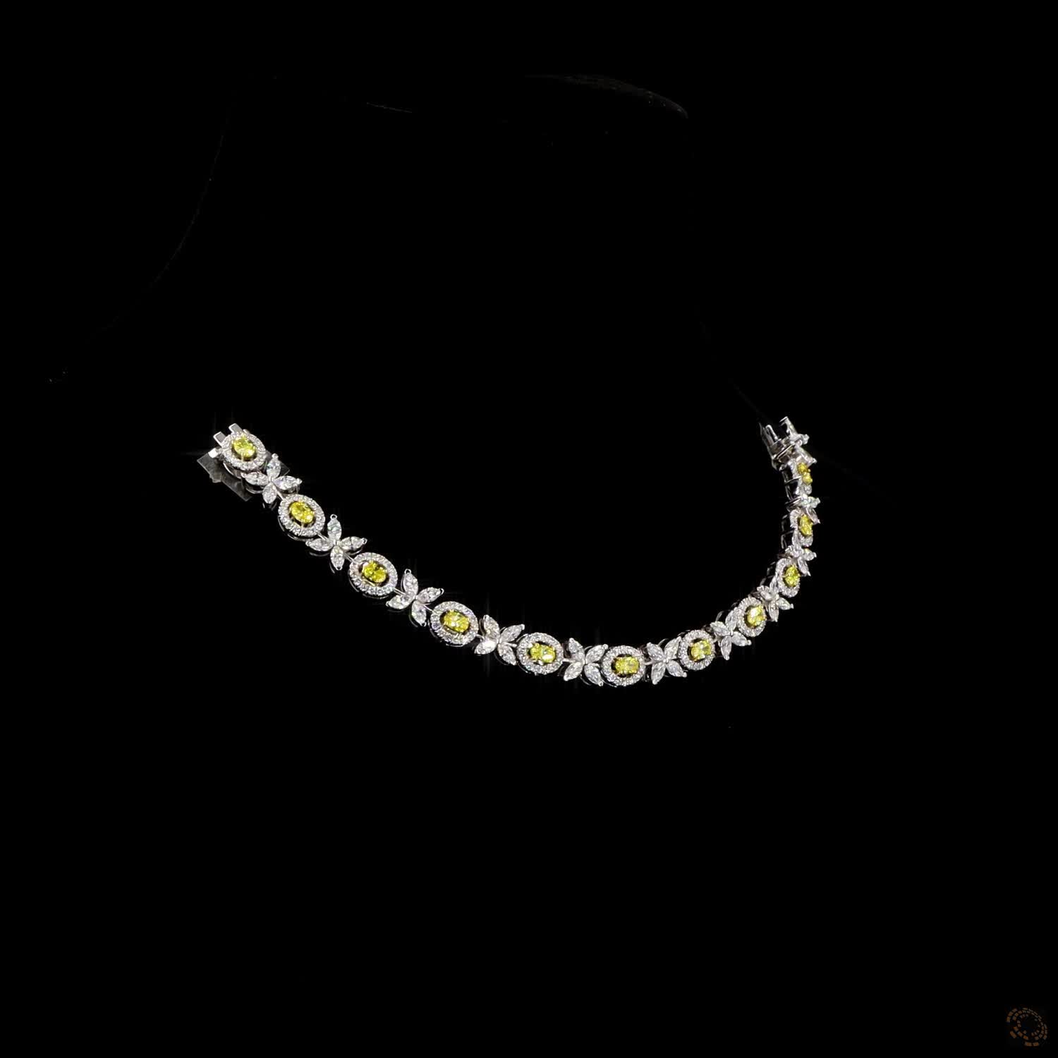 Aurelia Royale Gold Green Stone Necklace with Labgrown Diamond Accents