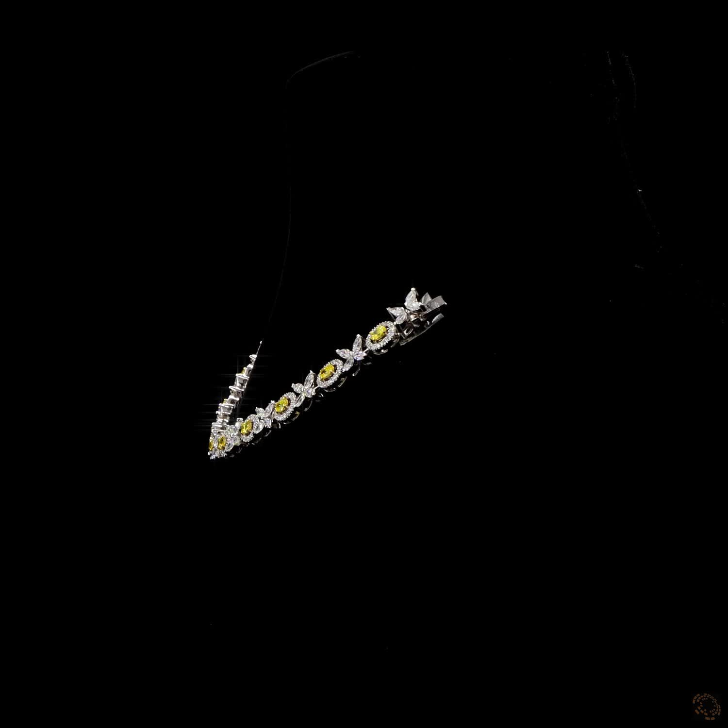 Aurelia Royale Gold Green Stone Necklace with Labgrown Diamond Accents