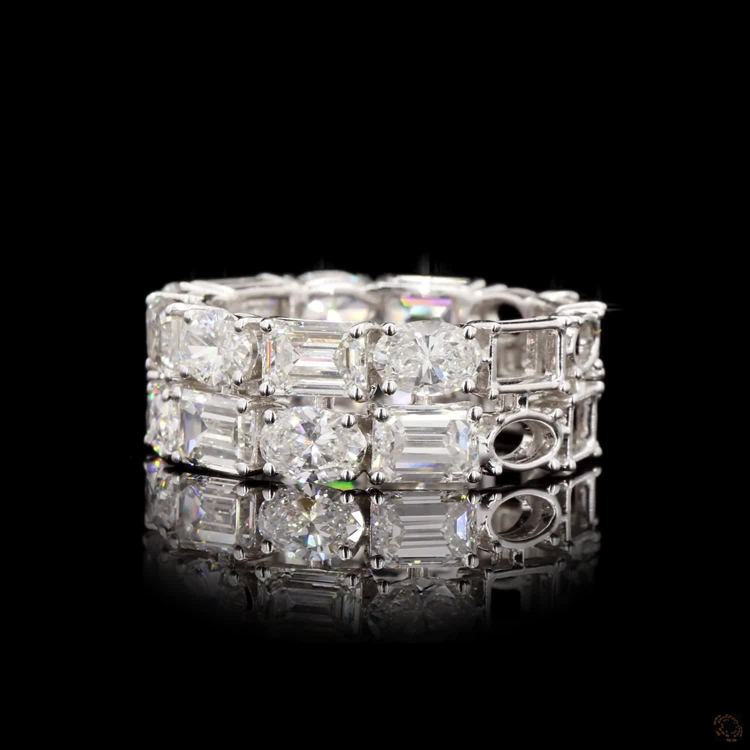 Aurelia Royale White Gold Geometric Ring with Labgrown Diamond Accents